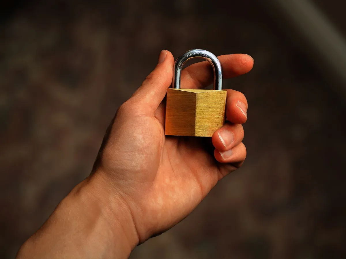 Arnaques bancaires et phishing : reconnaître les pièges et réagir
