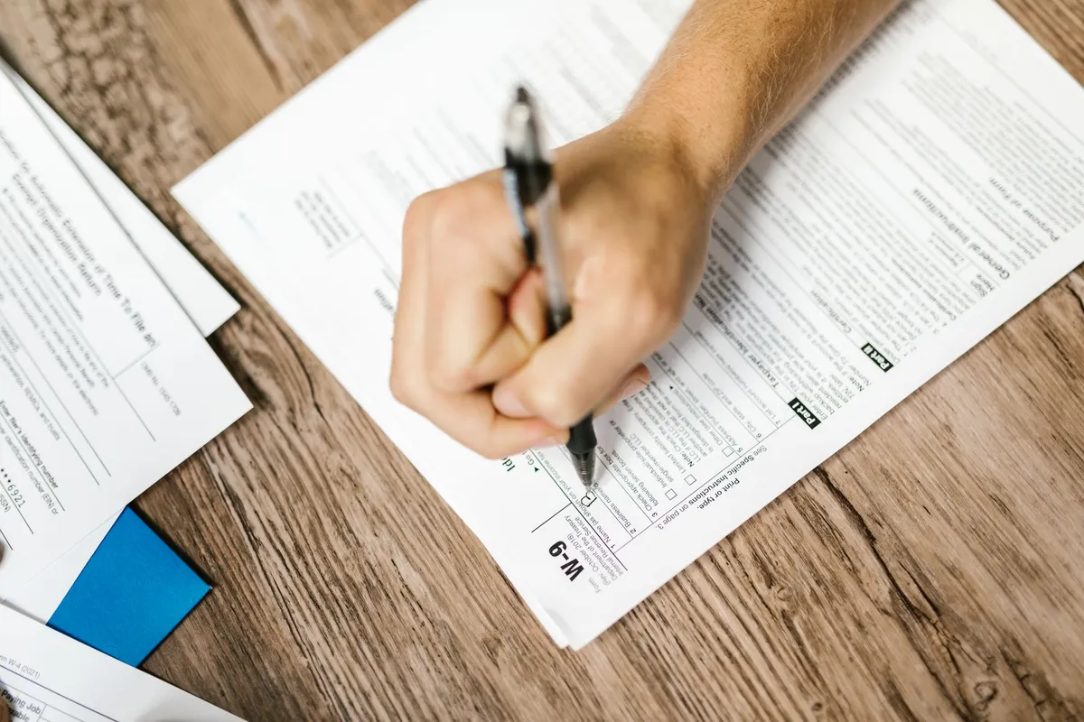 Bien remplir un chèque : mentions obligatoires et erreurs à éviter